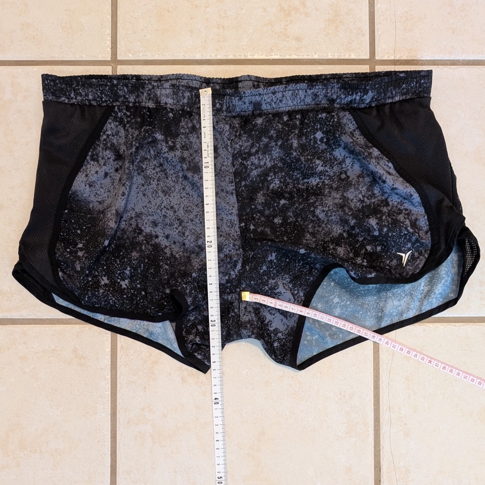 Old Navy Black and Grey Athletic Shorts - Picture 7 of 9